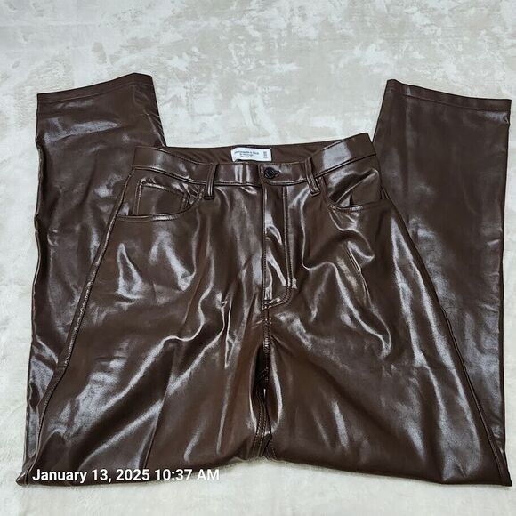 Abercrombie & Fitch Pants 90’s Straight Ultra High Rise Vegan Leather Women's 30 - Picture 6 of 10